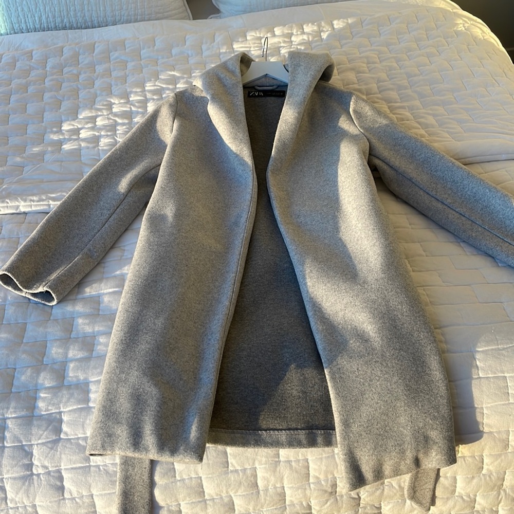 Zara gray long coat with hoodie size XS